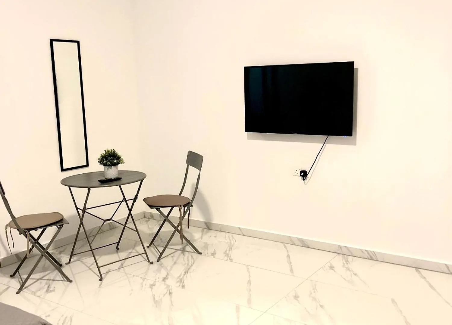 아이아 나파 Napa Entry Apts 아파트 0*, 아이아 나파 키프로스